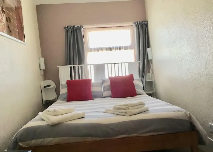 Kirkstall Guest House